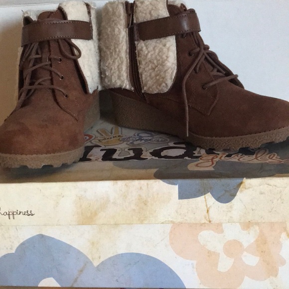 Mudd High Heeled Booties - Picture 2 of 5